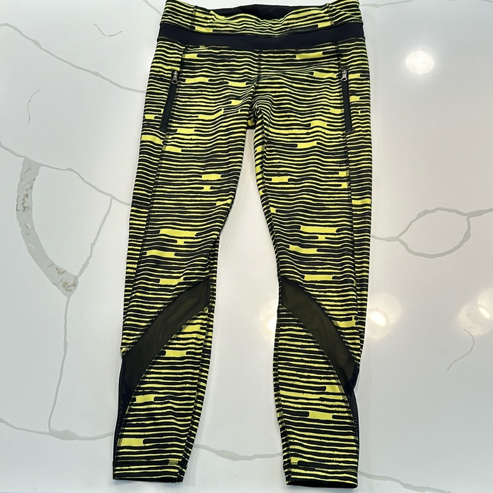 Lululemon Inspire Tight II 2016 Seawheeze Blacked Out Black size 8